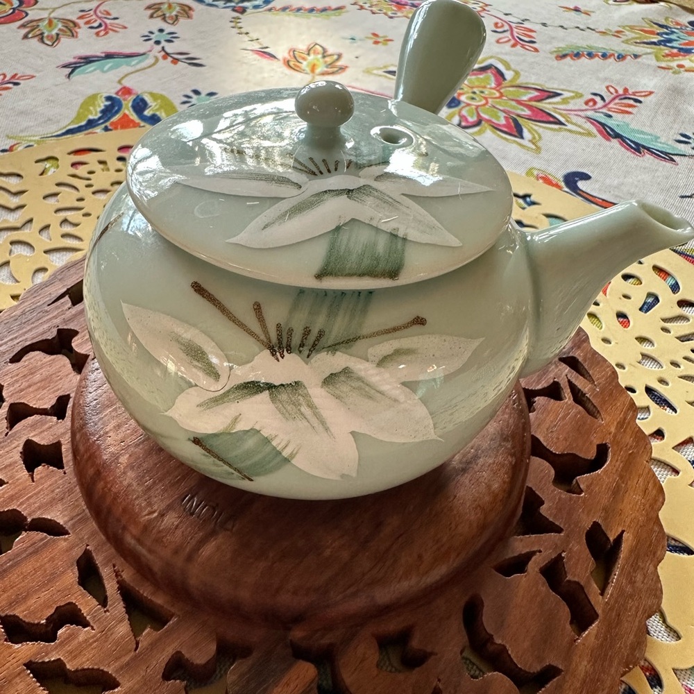 PartyLite Green and White Floral Ceramic Teapot